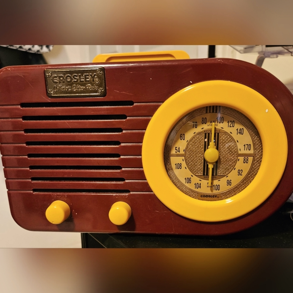 Crosley radio with cassette player